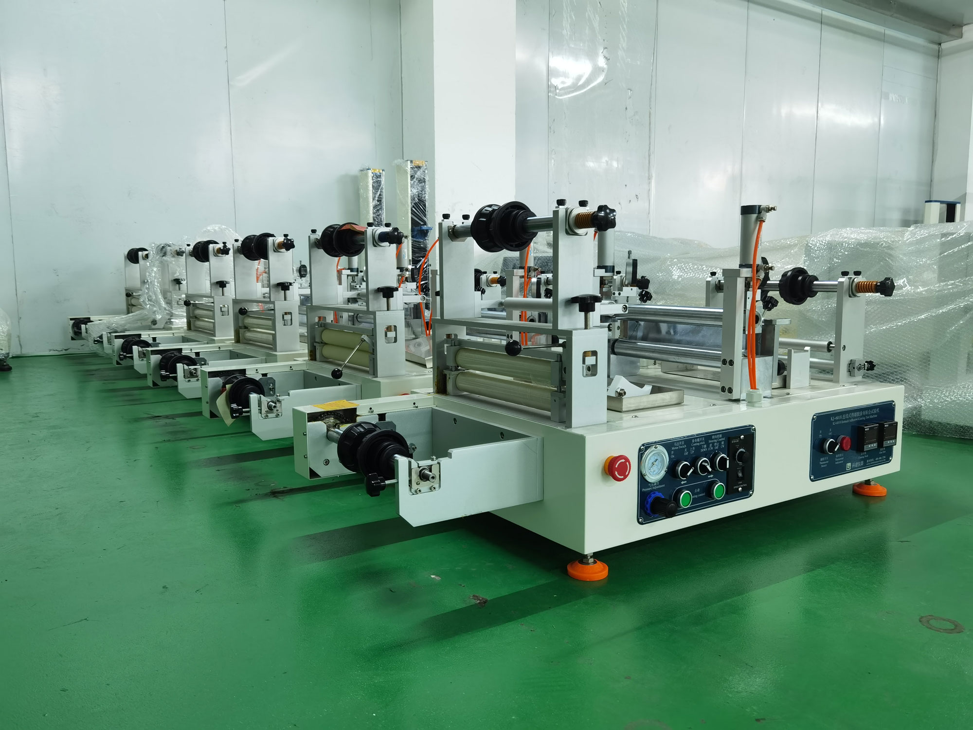 熱熔膠涂布貼合實(shí)驗(yàn)機(jī)有哪些特點(diǎn)？